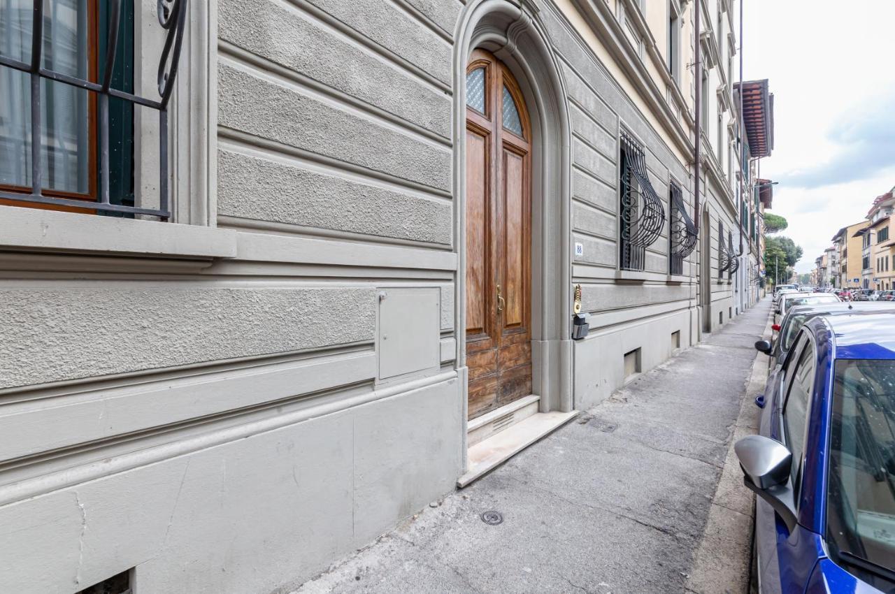 Stibbert & Statuto Elegant Flat With Balcony Apartamento Florencia