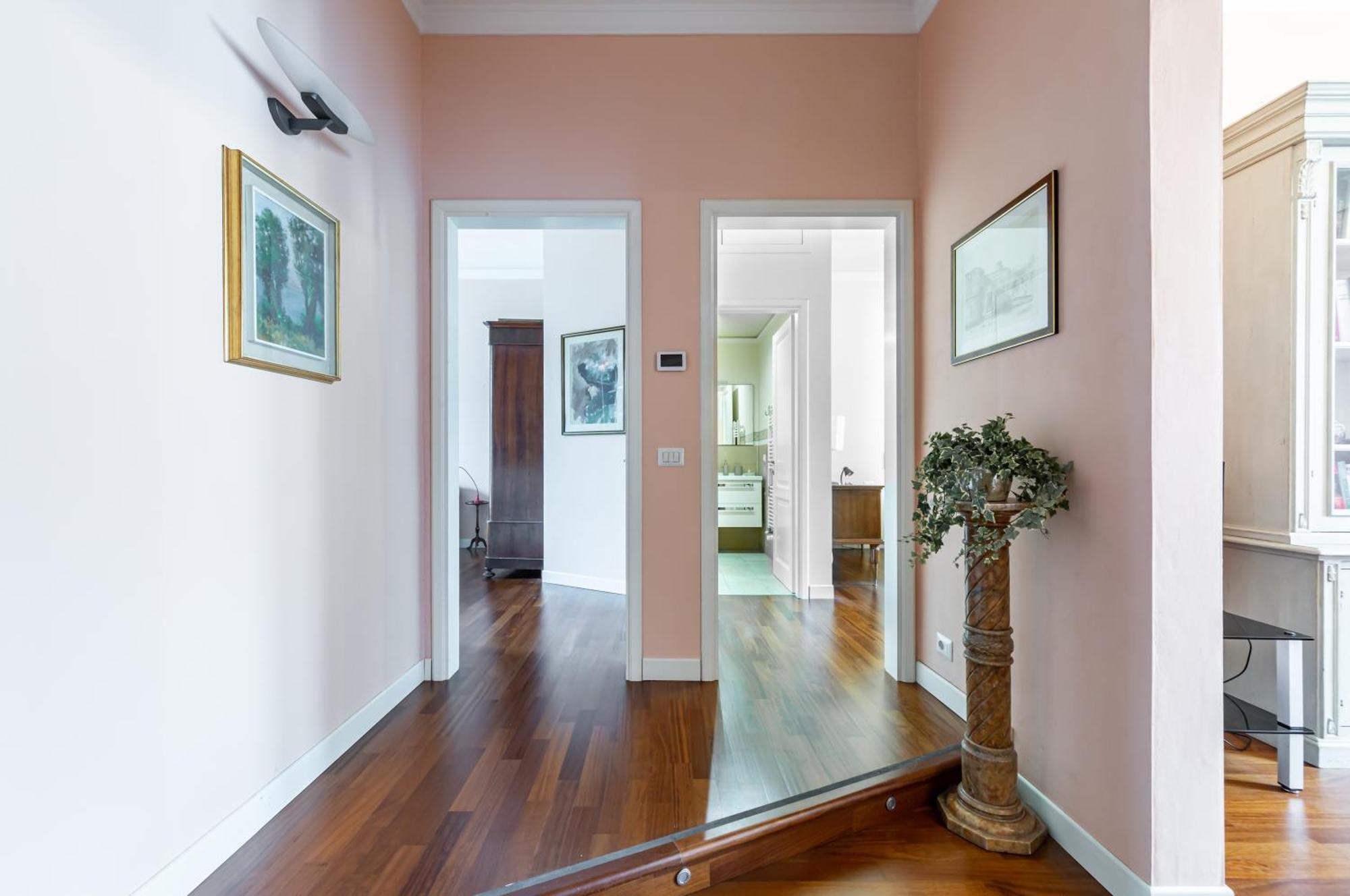 Stibbert & Statuto Elegant Flat With Balcony Apartamento