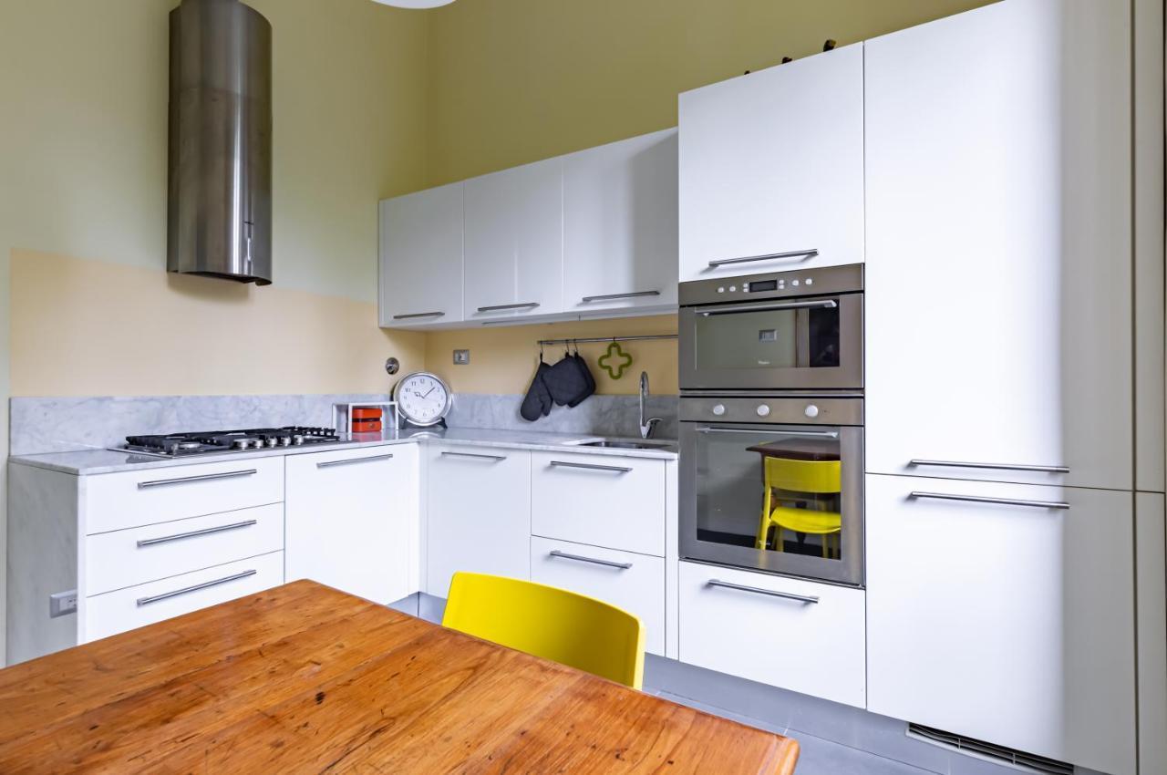 Stibbert & Statuto Elegant Flat With Balcony Apartamento
