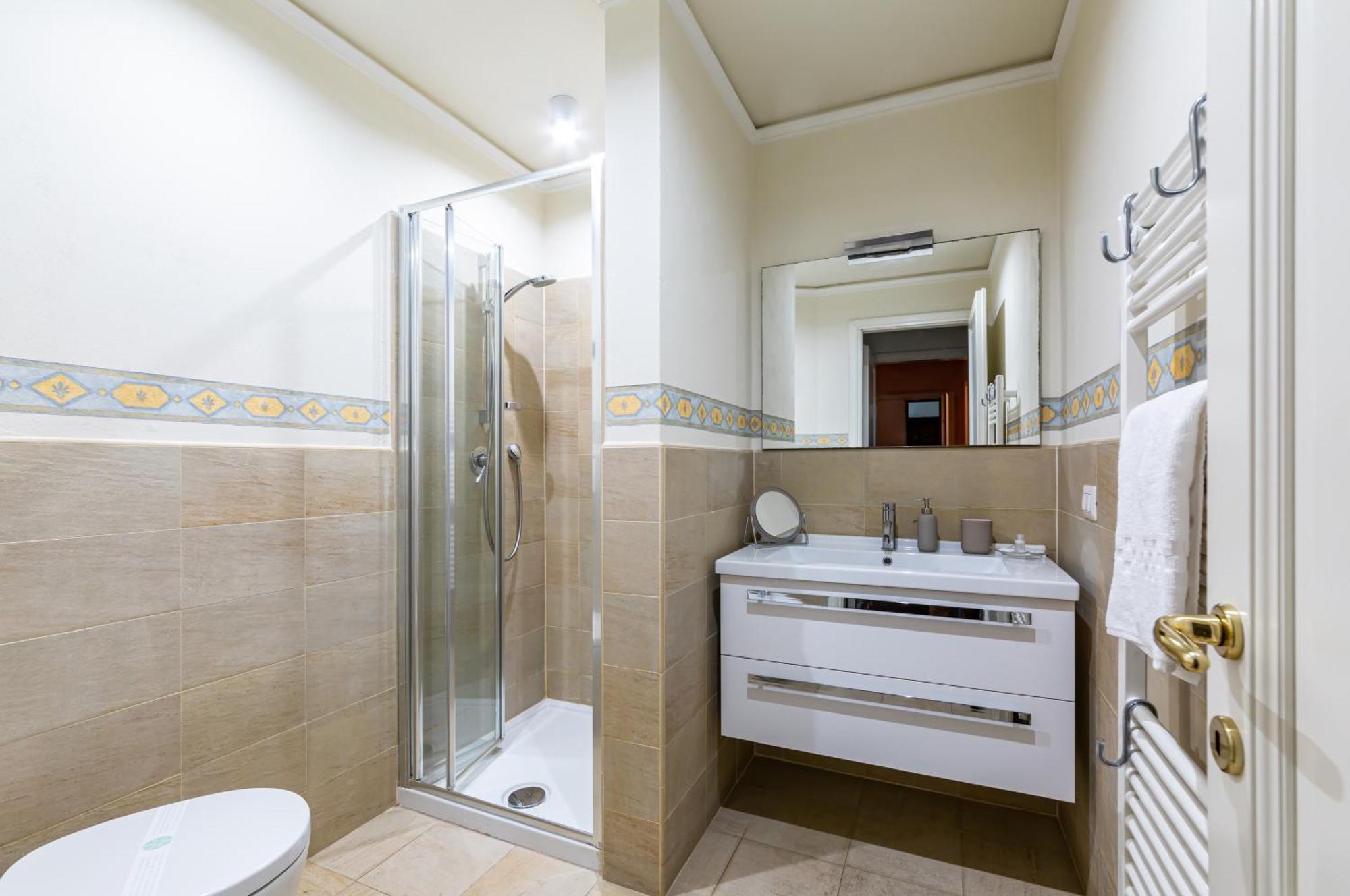 Apartamento Stibbert & Statuto Elegant Flat With Balcony